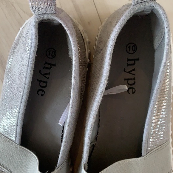 Silver women’s flats - Picture 2 of 3